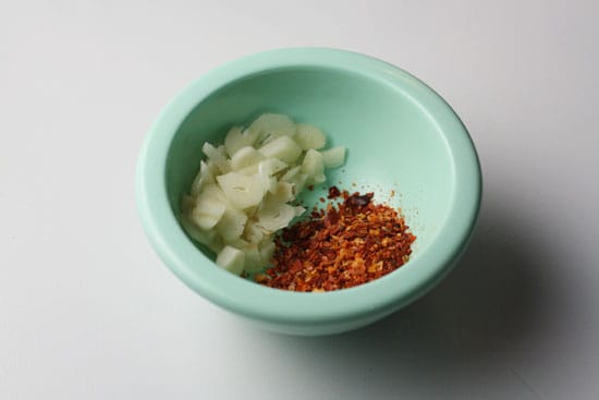 garlic and pepper flakes