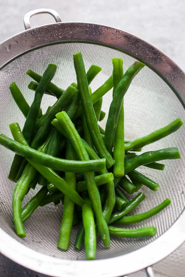 Green Beans for Asian Chicken Noodle Salad
