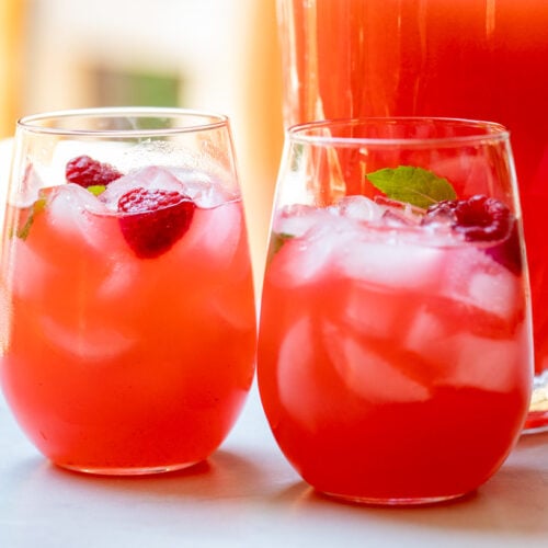 Shibner Raspberry Lemonade Draft Homemade Raspberry Lemonade - with Fresh Berries