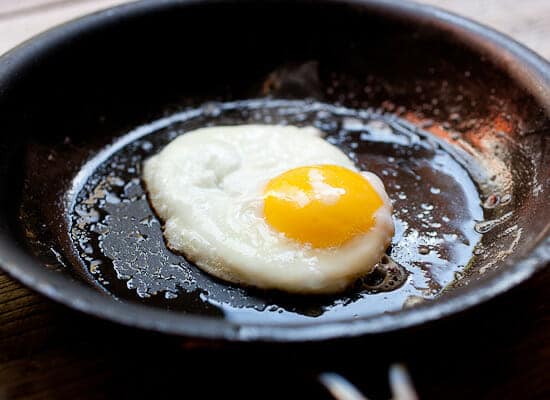 Creamed mushrooms on toast with egg