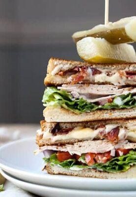 Grilled Cheese Club Sandwich: For the sandwich lover that just can't decide, this is the answer. Half grilled cheese and half turkey club, this is my new favorite lunch. As easy to make as either of the halves and doubly delicious. | macheesmo.com