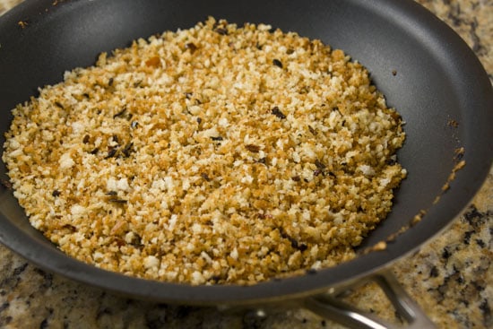 breadcrumbs for topping Tofu Mac and Cheese