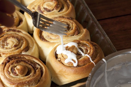 drizzle the Date Cinnamon Rolls