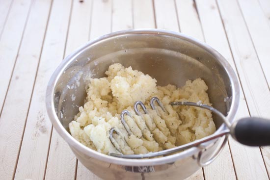 mashed potatoes for Papas Rellenas - macheesmo.com