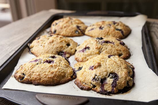 cornmeal blueberry scones - Macheesmo