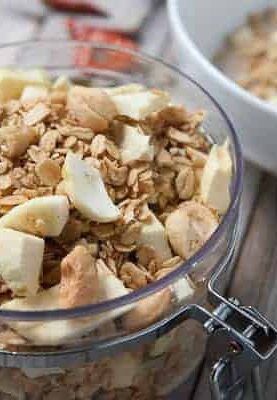 Spicy Maple Granola: Maple granola, a simple recipe spiked with cayenne for a little heat (but not too much), sweet dried apples, and loads of crunchy nuts. | macheesmo.com
