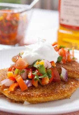 Corn and green chile griddle cakes via Macheesmo.com #cakes #corn