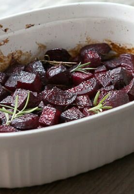 Rosemary roasted beets glazed with honey and balsamic vinegar. The perfect slightly sweet and savory side dish for any meal!