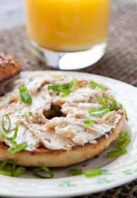 Caramelized Onion Cream Cheese: This recipe takes some time, but it's completely easy and pretty hands off. The result is a decadent and rich cream cheese spread that's good on any number of things, but mostly BAGELS. Read the post for my Caramelized Onion tips and tricks! | macheesmo.com