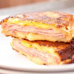 Monte Cristo Sandwich on a plate.