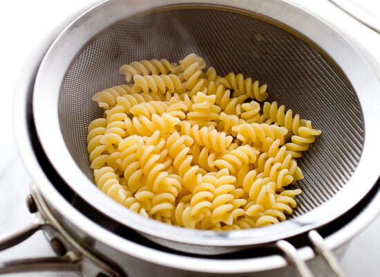 Al dente pasta fusilli