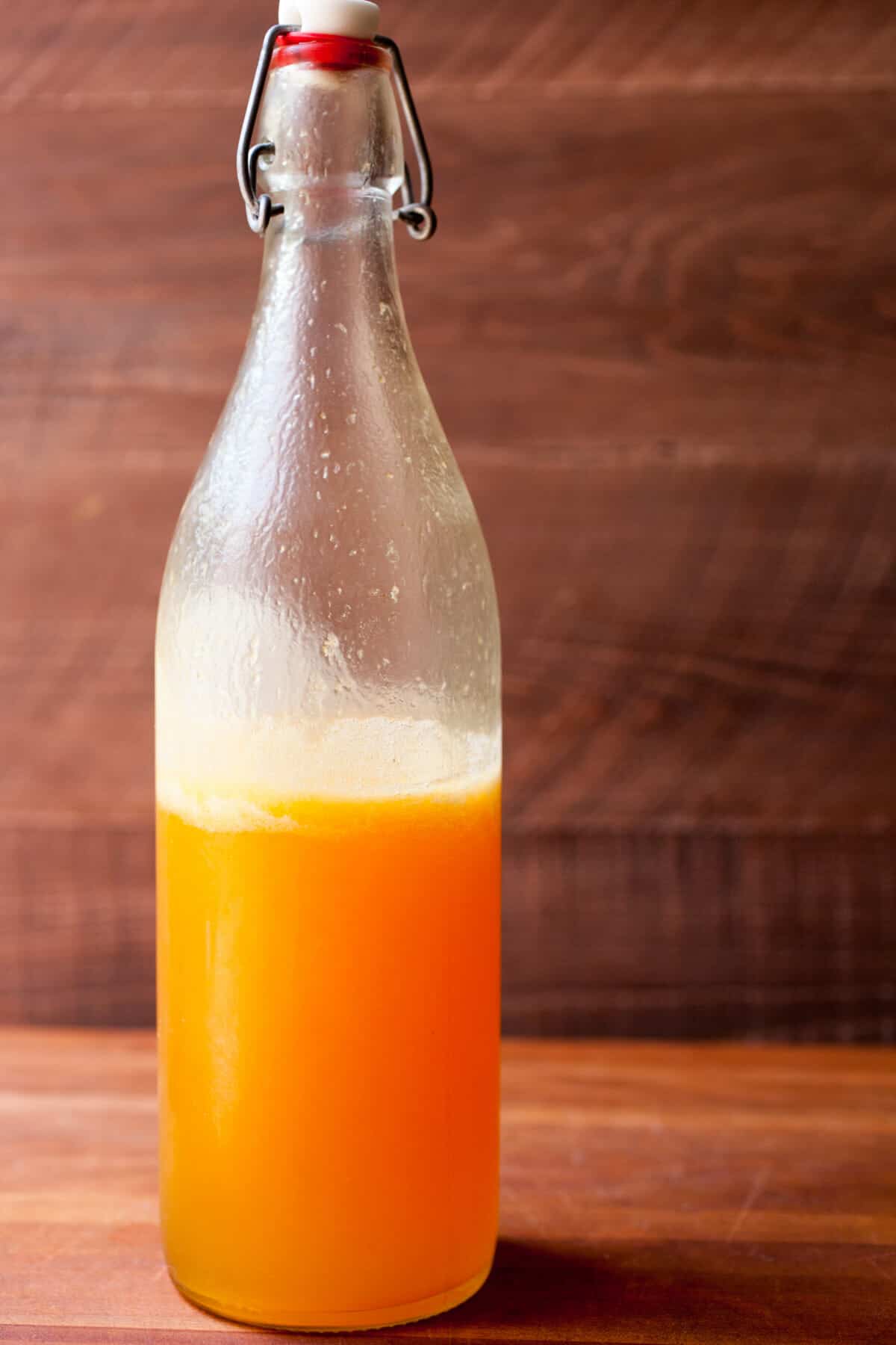 Easy Peach Cocktail Syrup: Just three ingredients (plus a pinch of salt) is all you need for this delicious seasonal cocktail syrup. I love it with a little gin or bourbon, but you can also make a delicious nonalcoholic beverage with club soda! Cheers! | macheesmo.com