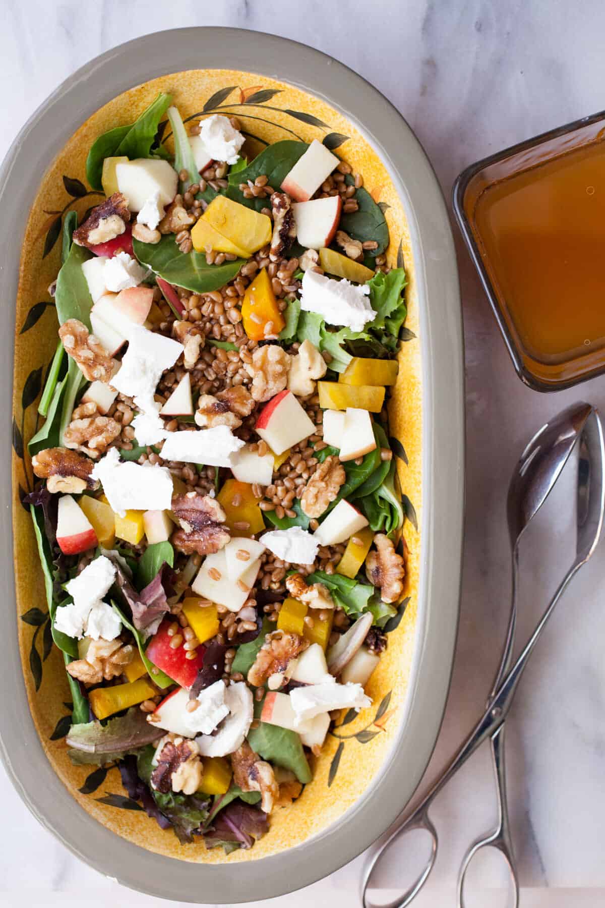Fall Crunch Salad: This is the kind of salad I love this time of year. It's hearty, has loads of veggies and textures, plus creamy goat cheese and a tangy apple dressing. For a bonus, you can top it with an egg! | macheesmo.com