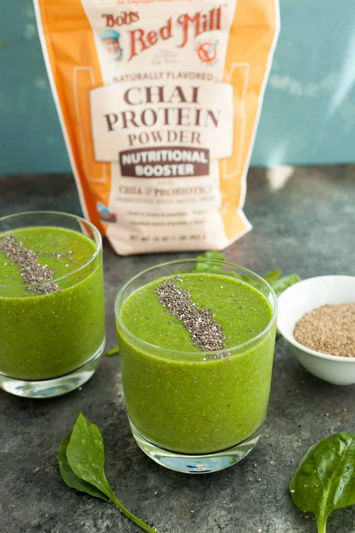 Chai Chia Green Smoothies: Kind of a tongue twister but these green smoothies are a great way to start the day or they are filling enough for a light lunch! | macheesmo.com