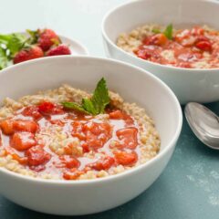 Strawberry Rhubarb Oatmeal Bowls