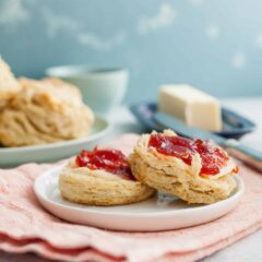 Chicken Biscuits: These simple, rustic biscuits have a secret ingredient that make them completely addictive and give them a deep savory flavor. Hint: It's chicken. You're gonna love these. | macheesmo.com