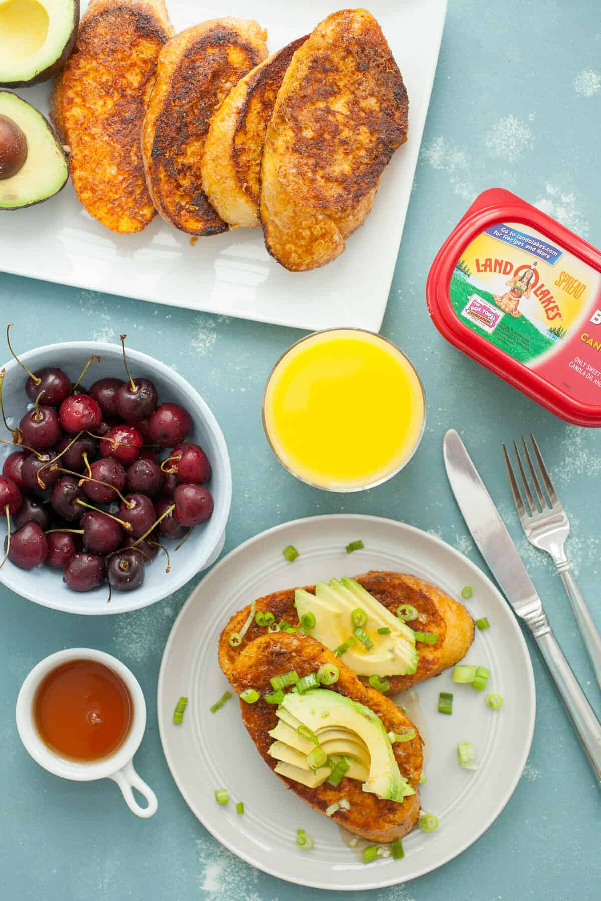 Savory Avocado French Toast: A new take on the classic french toast mashed up with avocado toast! It's the best version of savory and sweet! YUM! | macheesmo.com