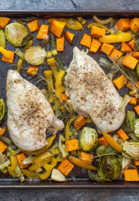 Fall Veggie Chicken Sheet Pan Dinner: This is a great recipe to bring some fall flavors into your dinner routine. Easy to make and everything cooks at once! | macheesmo.com