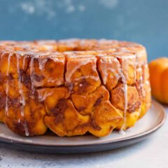 Pumpkin Gruyere Monkey Bread: This is my new favorite pumpkin item. It's the perfect blend of savory and sweet. Easy to eat, but hard to share! | macheesmo.com