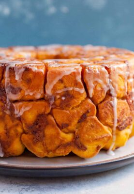 Pumpkin Gruyere Monkey Bread: This is my new favorite pumpkin item. It's the perfect blend of savory and sweet. Easy to eat, but hard to share! | macheesmo.com