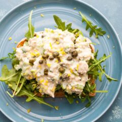 Lemon Zinger Tuna Salad: Not your boring tuna salad. This one is packed with crunchy veggies and bright lemons and capers. Great on salad or in sandwich form! | macheesmo.com