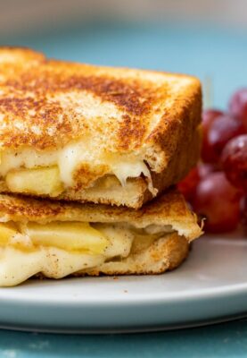 Apple and Brie Grilled Cheese