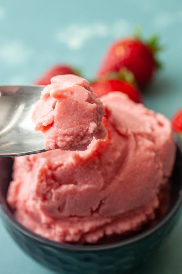 Strawberry Frozen Yogurt