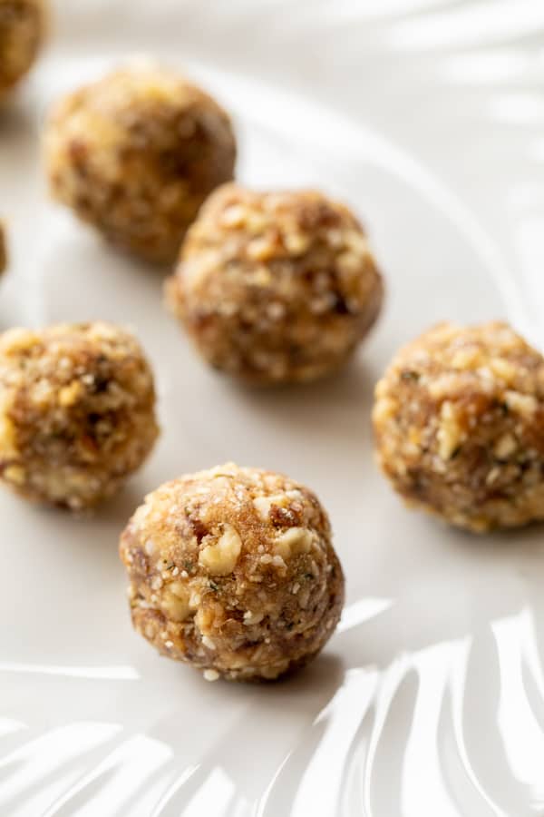 No Bake Energy Balls with Dates