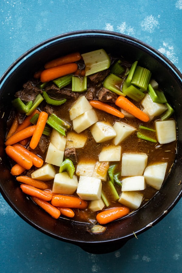 Adding Vegetables to Braised Beef Stew