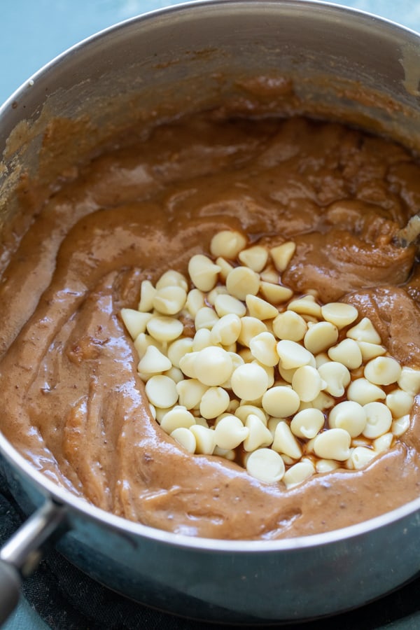 Adding chocolate to fudge