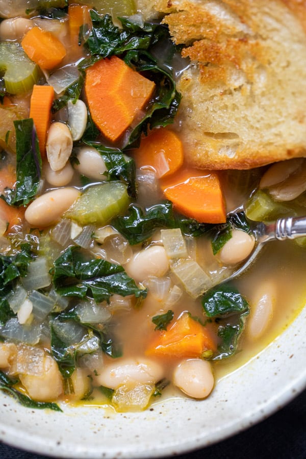 Vegan White Bean soup with Kale